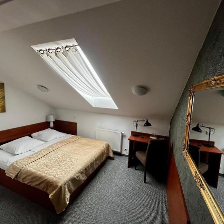 Orion Hotel Parczew 外观 照片