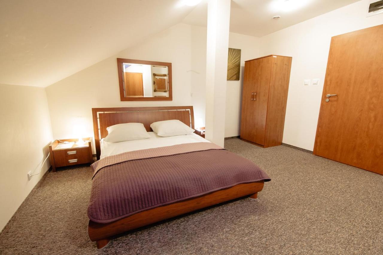 Orion Hotel Parczew 外观 照片