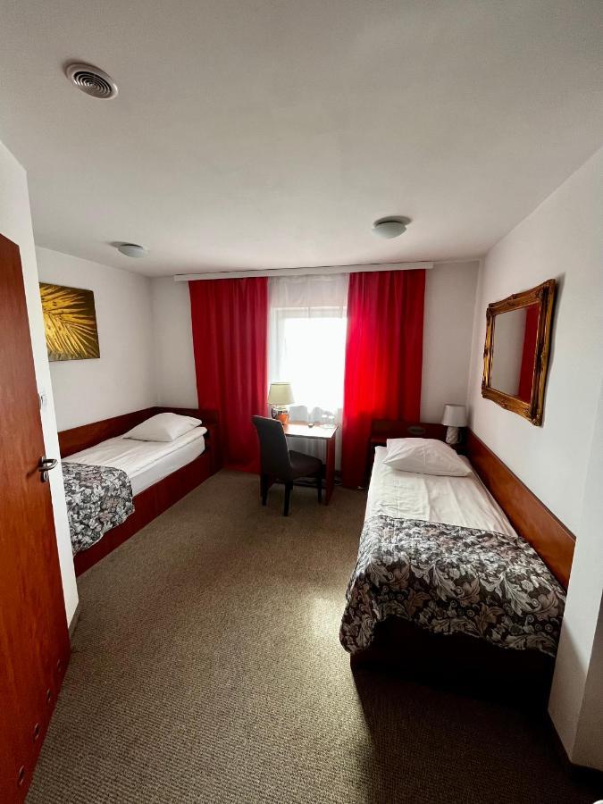 Orion Hotel Parczew 外观 照片
