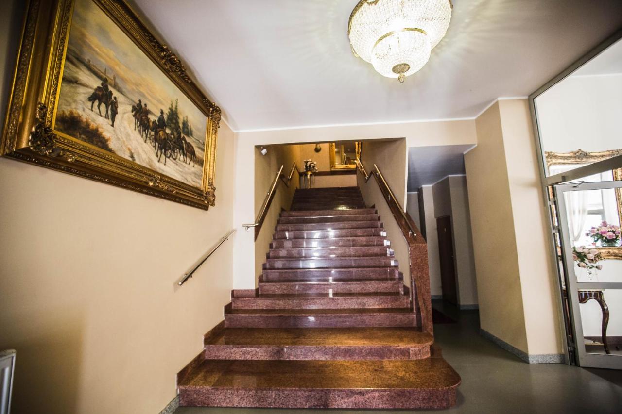 Orion Hotel Parczew 外观 照片